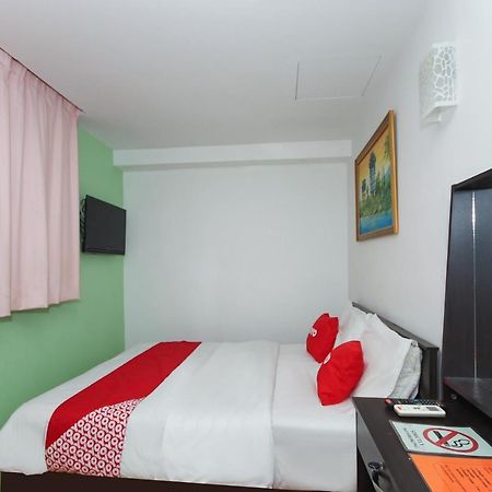 Super Oyo 90345 Tm Hotel Ампанг Екстериор снимка