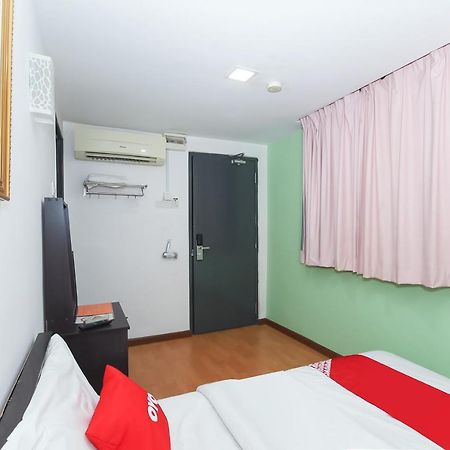 Super Oyo 90345 Tm Hotel Ампанг Екстериор снимка