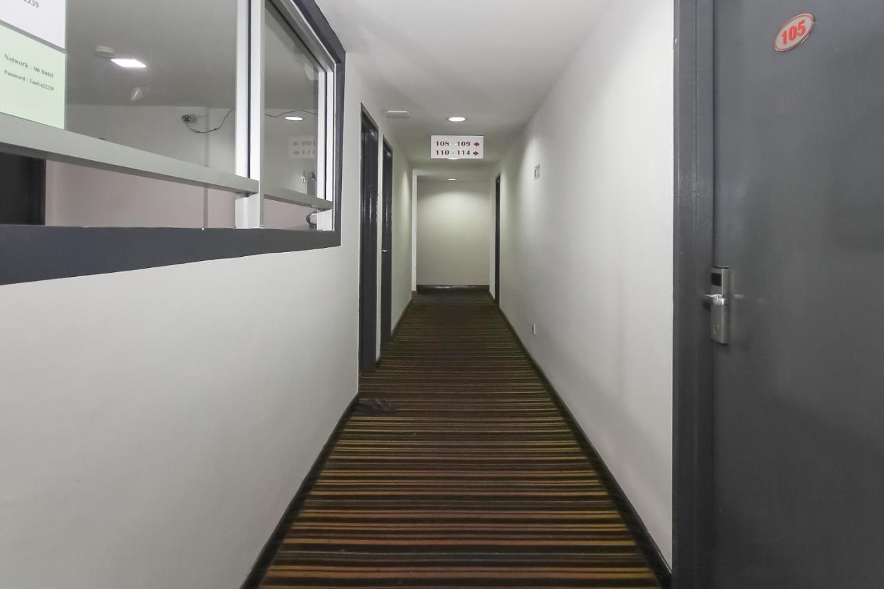 Super Oyo 90345 Tm Hotel Ампанг Екстериор снимка
