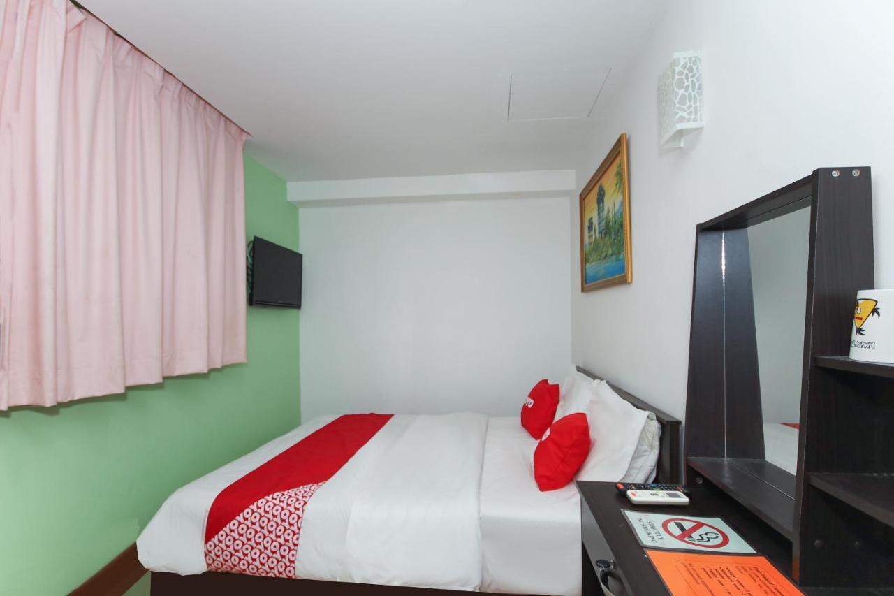 Super Oyo 90345 Tm Hotel Ампанг Екстериор снимка